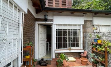 PH en  venta de 3 ambientes con patio y cochera