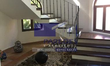 A02 Casa con alberca en Renta 3 recamaras en campo de golf  Ixtapa