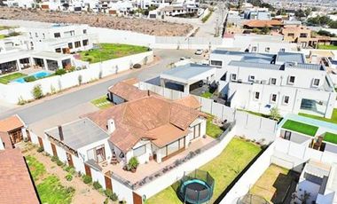 Se Vende Casa en Condominio El Santuario