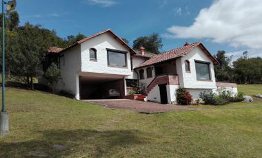 CASA CAMPESTRE en VENTA en Chía VEREDA YERBABUENA