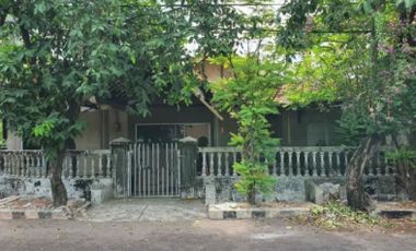 Rumah di Rungkut Barata, Strategis, ROW 3 MOBIL