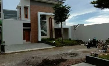 Disewakan Rumah 2 Lantai Dekat Terminal Jombor Dalam Perumahan