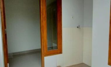 Disewakan Rumah 2 Lantai Dekat Terminal Jombor Dalam Perumahan