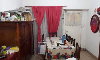 MUY BUENA CASA DE 3 AMBIENTES CON LOCAL
