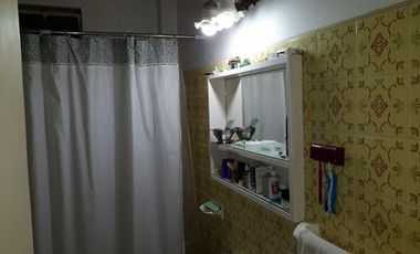 MUY BUENA CASA DE 3 AMBIENTES CON LOCAL