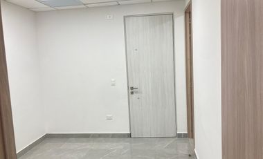 consultorio en arriendo en sabanilla. Cod A106170