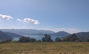 TERRENO CON VISTA AL LAGO