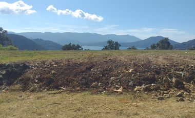 TERRENO CON VISTA AL LAGO