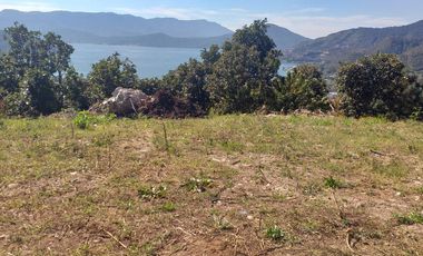 TERRENO CON VISTA AL LAGO