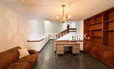 RESIDENCIAL VICTORIA, AMPLIA CASA VENTA, IDEAL PARA HOGAR, O REMODELAR Y  HACER OFICINAS, ACADEMIA O COMERCIO.