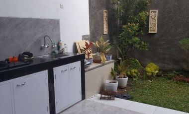 RUMAH MINIMALIS MODERN DI TENGAH KOTA JOGJA