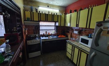 Departamento Tipo Casa en venta en Lanus Este