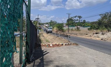 SE ALQUILA TERRENO CON GALERA EN TOCUMEN