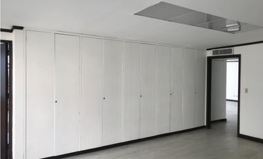 SEA Confiable Vende Oficina en Avenida Balboa