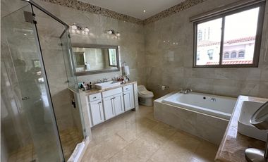 Fairways Estates amueblada