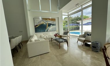 Fairways Estates amueblada