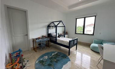 Fairways Estates amueblada