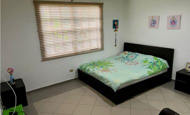 SE VENDE CASA EN LAS CUMBRES