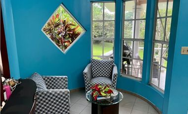 SE VENDE CASA EN LAS CUMBRES