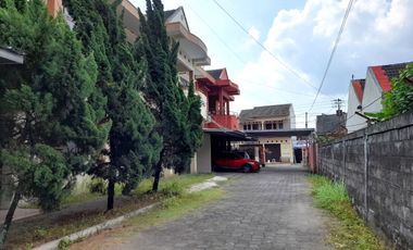 Rumah Strategis Tengah Kota dekat Jalan HOS Cokroaminoto