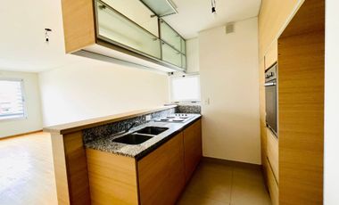 Venta depto dúplex 2 amb Pilar centro con cochera