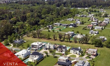 LOTE EN INMEJORABLE UBICACION EN PRADOS DEL OESTE