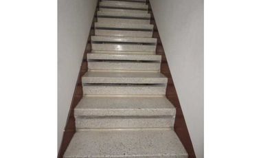 SE VENDE CASA UNIFAMILIAR BARRIO SANTA FE