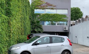 VENTA DE LOCAL SOBRE BLANCO ENCALADA CASI AV. MARQUEZ SAN ISIDRO