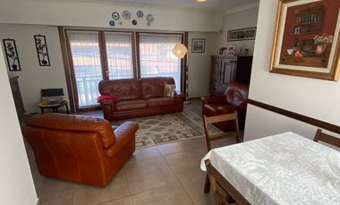 PH Exclusivo en primer piso con terraza propia, quincho cochera.