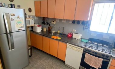 PH Exclusivo en primer piso con terraza propia, quincho cochera.