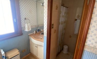 PH Exclusivo en primer piso con terraza propia, quincho cochera.