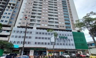 apartaestudio en arriendo en edificio infinity piso 24. Cod A13728