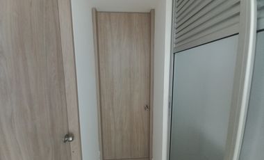 apartaestudio en arriendo en edificio infinity piso 24. Cod A13728