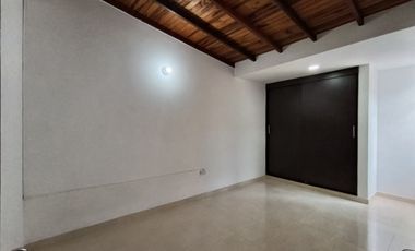 casa en arriendo en lomitas del trapiche. Cod A27033