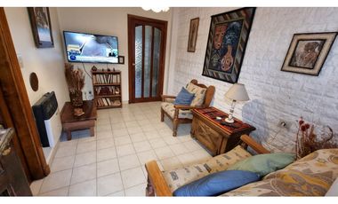 Venta en block. Dos viviendas sobre un mismo lote. Barrio Los Troncos