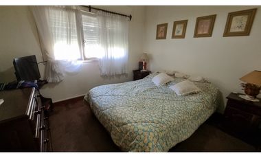 Venta en block. Dos viviendas sobre un mismo lote. Barrio Los Troncos