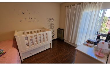 Venta en block. Dos viviendas sobre un mismo lote. Barrio Los Troncos