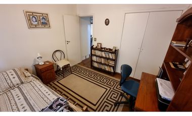 Venta en block. Dos viviendas sobre un mismo lote. Barrio Los Troncos