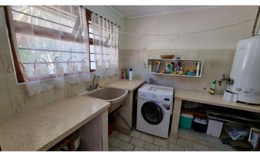 Venta en block. Dos viviendas sobre un mismo lote. Barrio Los Troncos