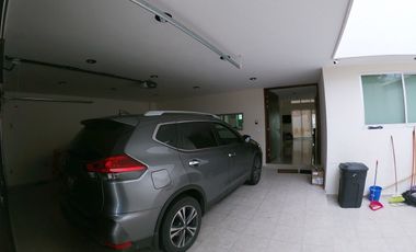 HERMOSA CASA EN VENTA EN FRACCIONAMIENTO PEÑÓN DE LAS CUMBRES!