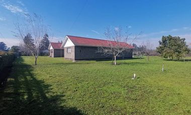 CASA EN PARCELA DE 5.600M2 A METROS PEAJE EL MONTE