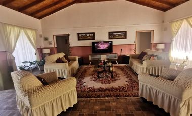 CASA EN PARCELA DE 5.600M2 A METROS PEAJE EL MONTE
