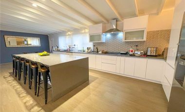 Casa en exclusivo condominio Algarrobito