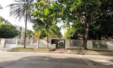 apartamento en arriendo/venta en altos de riomar. Cod V105205