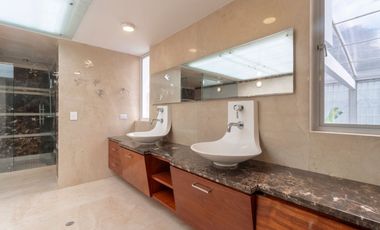 casa en arriendo en el refugio. Cod A27386