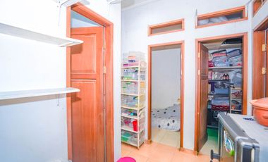 Rumah Tanah Luas 12 Menit ke Mall Ciputra Cibubur Hadap Utara J-41774