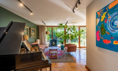 Espectacular casa remodelada calle interior sector Pocuro