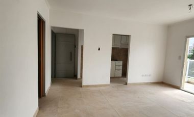 Departamento en venta en Remedios de Escalada Oeste