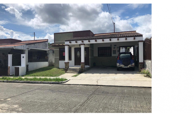 VENDO HERMOSA PROPIEDAD EN QUINTAS DEL LAGO