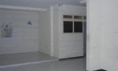 Rumah usaha Jalan Pakis Tirtosari, Strategis